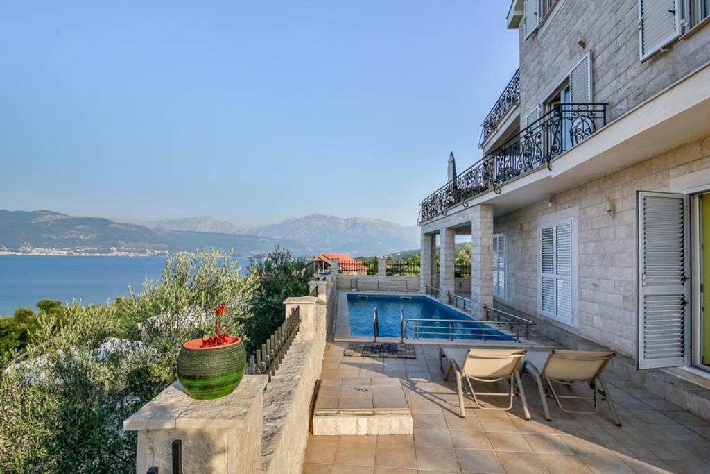 Villa Mare Apartments Tivat Luaran gambar