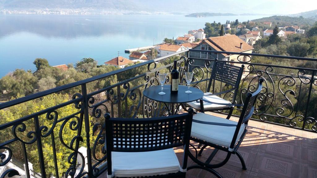 Villa Mare Apartments Tivat Luaran gambar